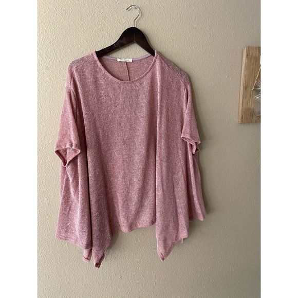🆕Mauve asymmetrical top - Picture 3 of 3